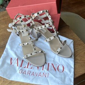 New Valentino Rockstud Caged Sandal Size 6/36 New in Box $995